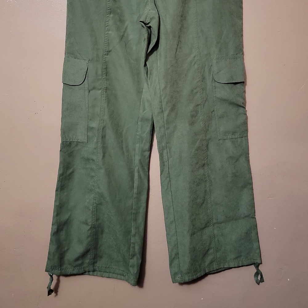 Wild Fable Cargo Pants Size Medium EUC - Picture 5 of 7